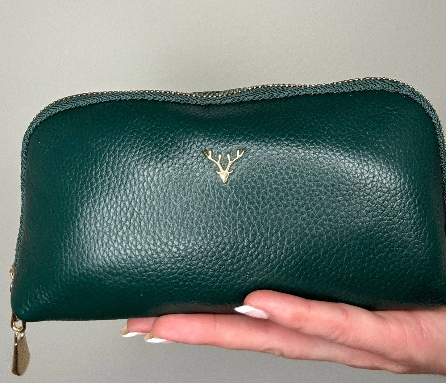 The Oh Deer Clutch